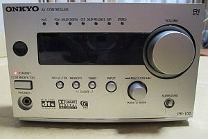 アンプ(ONKYO PR-155)が壊れた – 趣味の部屋